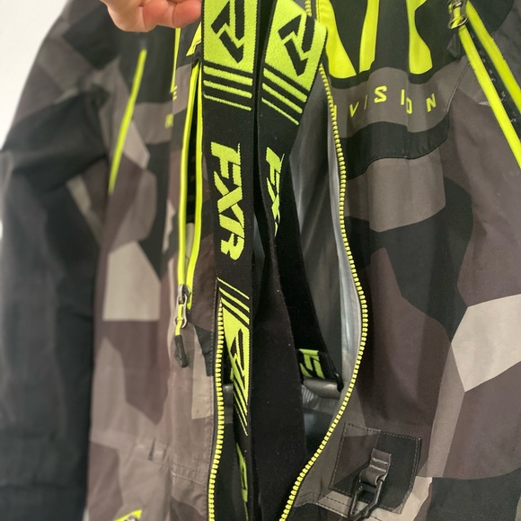 FXR Extreem Performance Men’s Sledding Suit - Picture 13 of 15